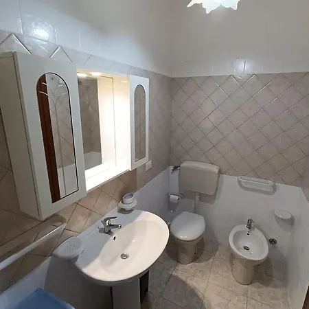 Casa Laura 100m Dalla Sabbia ليدو ماريني