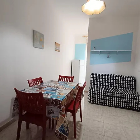 Casa Laura 100m Dalla Sabbia ليدو ماريني